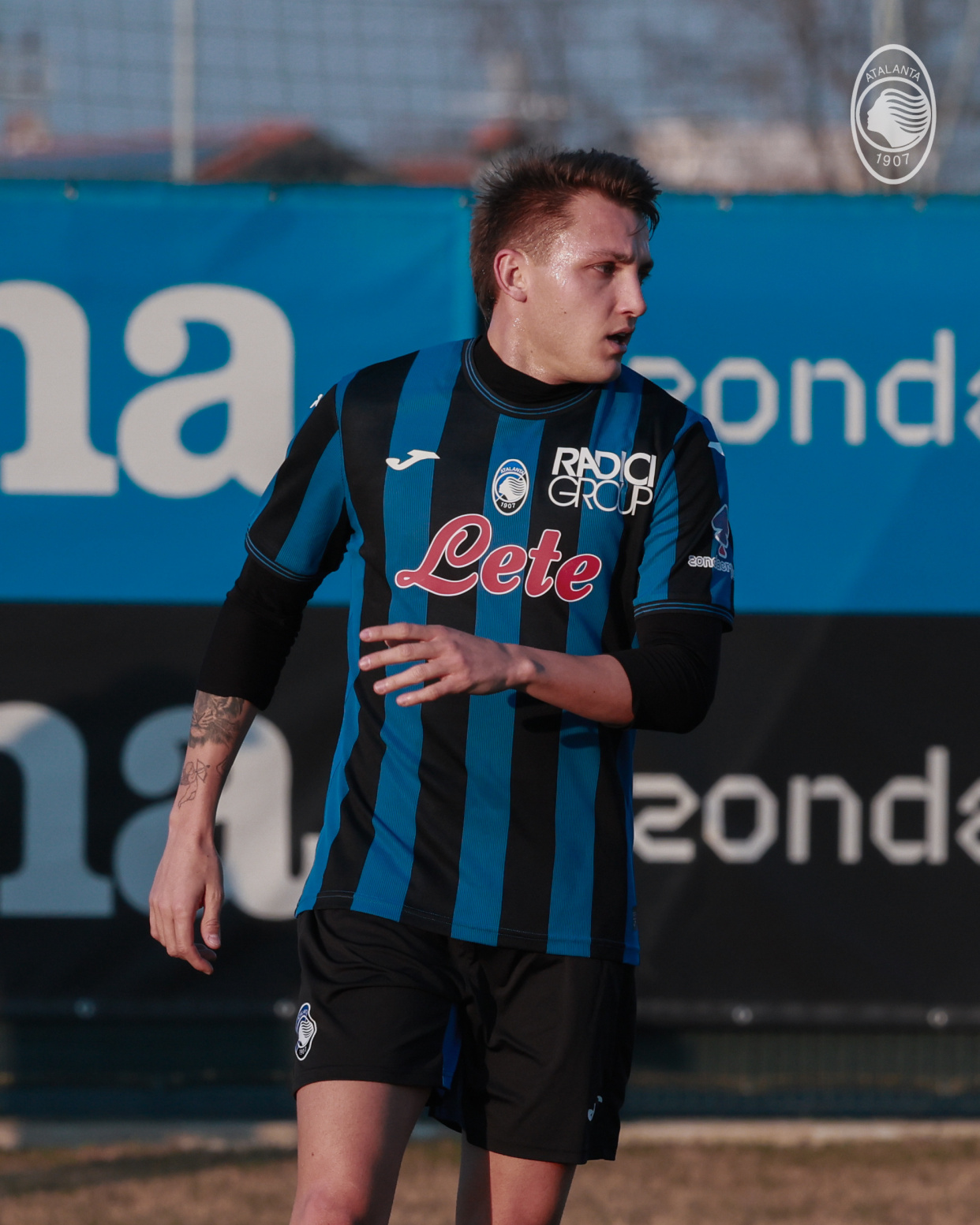 意大利中场转会纪录被打破，转投亚洲俱乐部