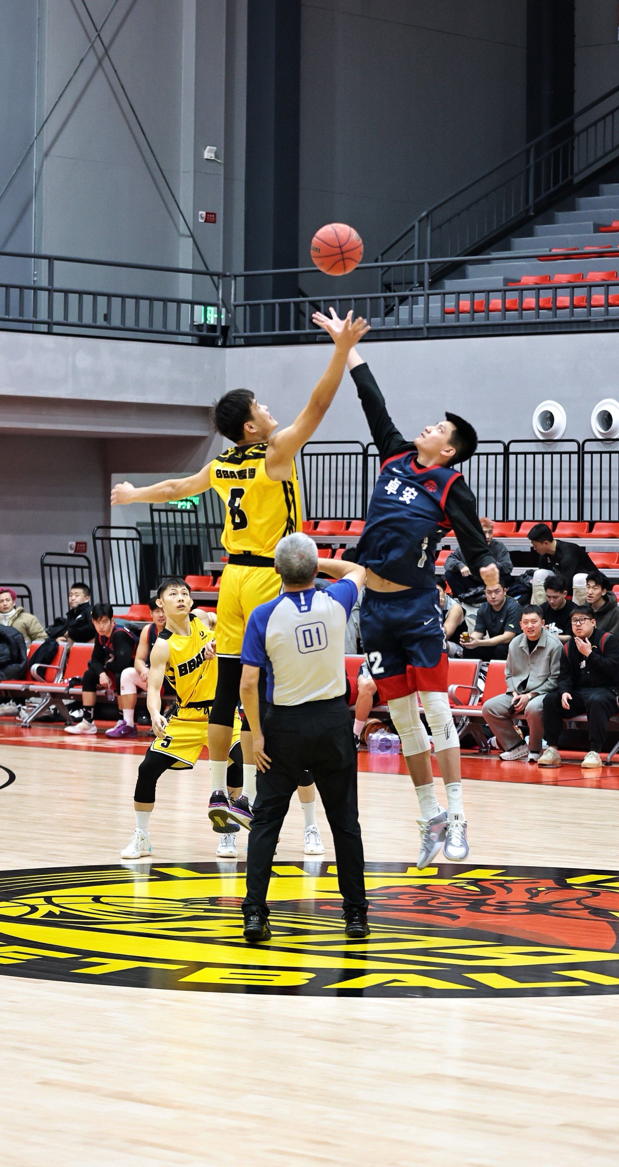 欧洲顶尖球队齐聚一堂，争夺晋级胜利权的简单介绍