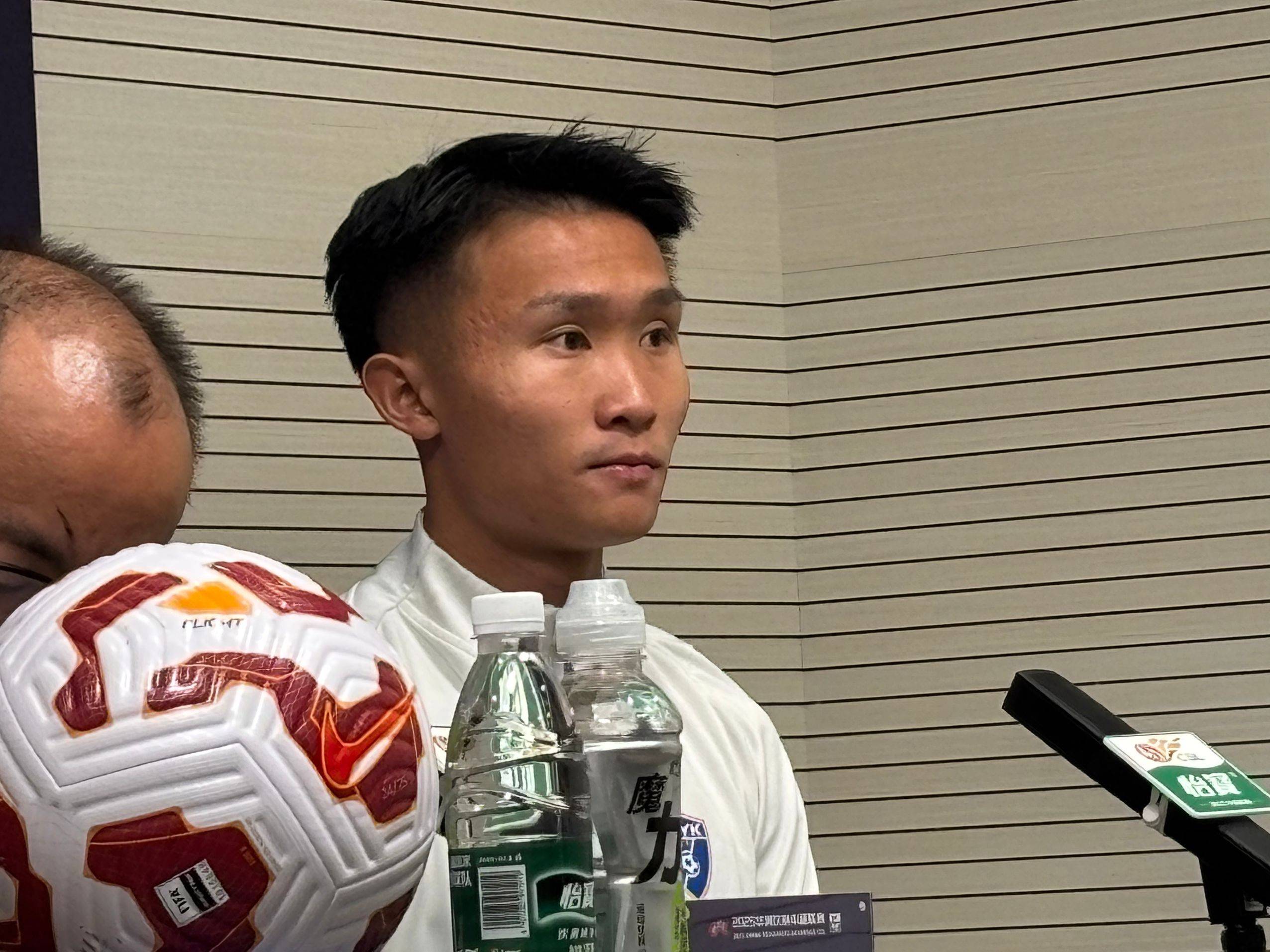 球员在比赛中表现出色获得称赞