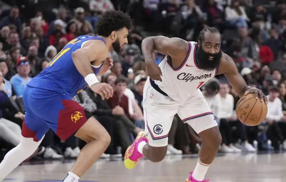 骑士队季后赛首轮苦战,最终惊险晋级 骑士队季后赛首轮苦战,最终惊险晋级