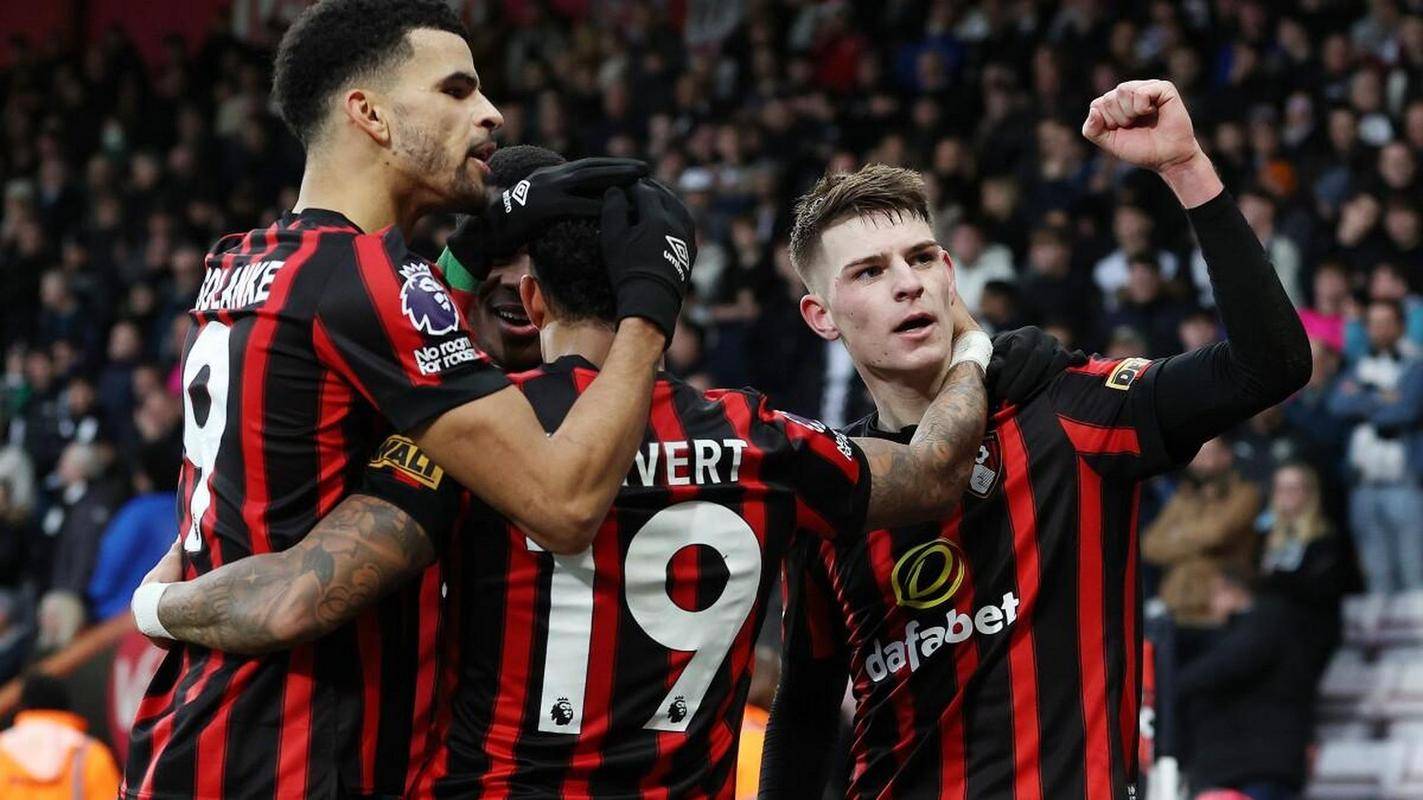 包含伯恩茅斯主场失利，继续陷入保级泥淖的词条