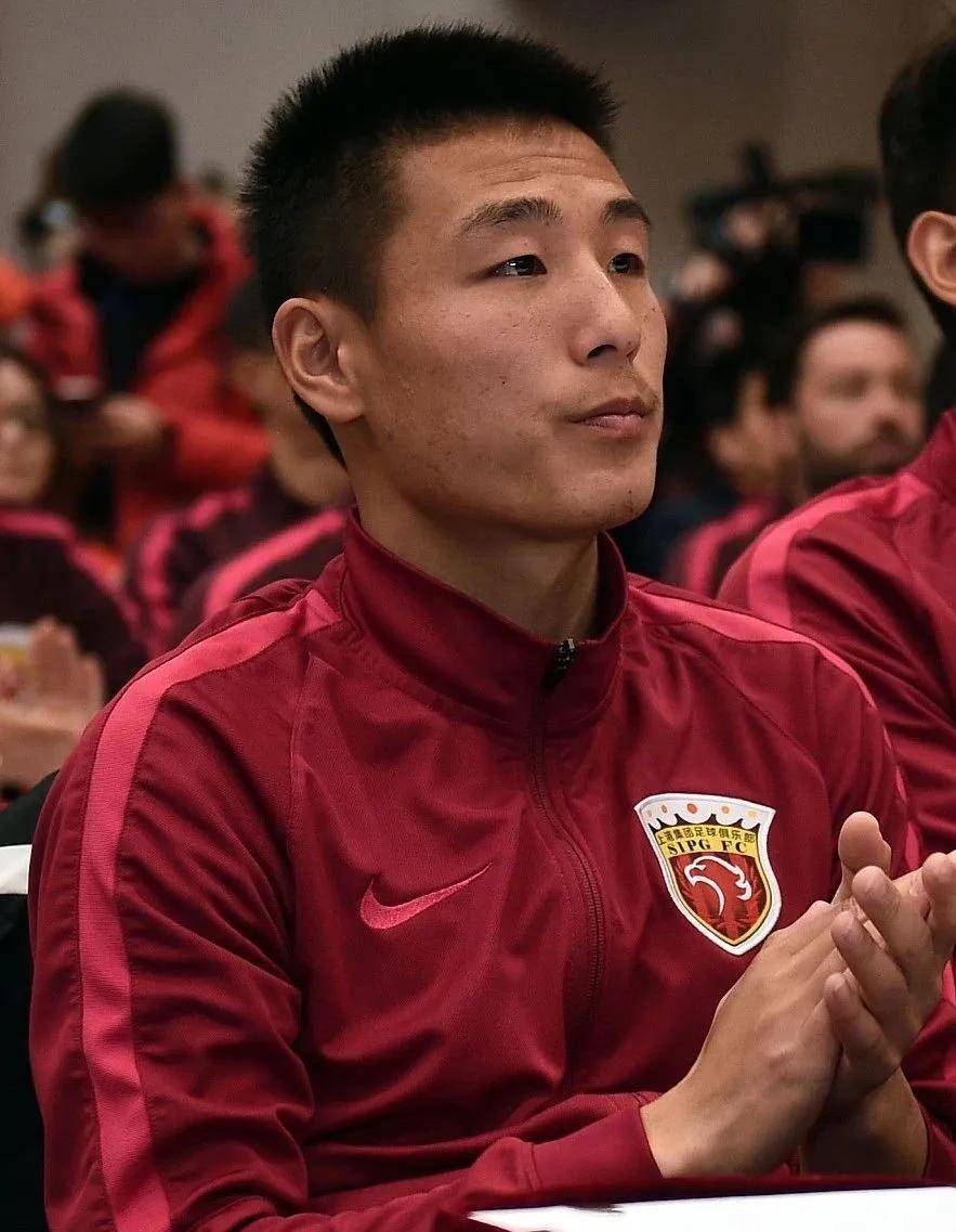 包含上港绝杀对手，夺取宝贵胜利的词条