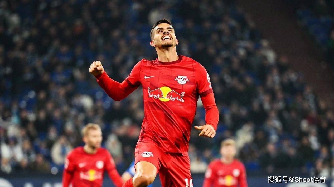 斯图加特主场告捷，豪取三分