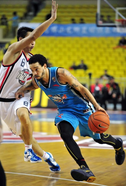 福建客场战胜，球员技术出众的简单介绍