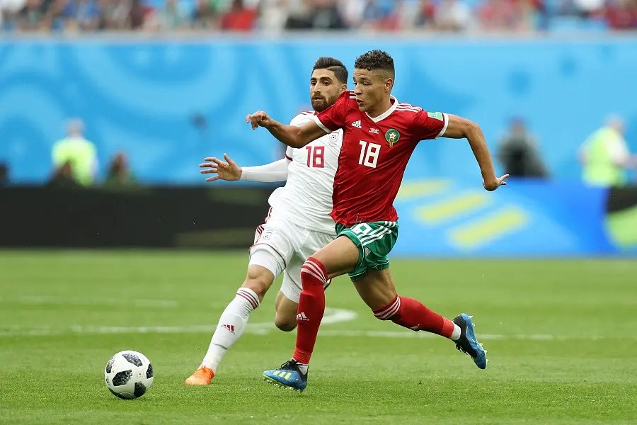 包含沙尔克遭遇客战挑战，寻求突破之法的词条