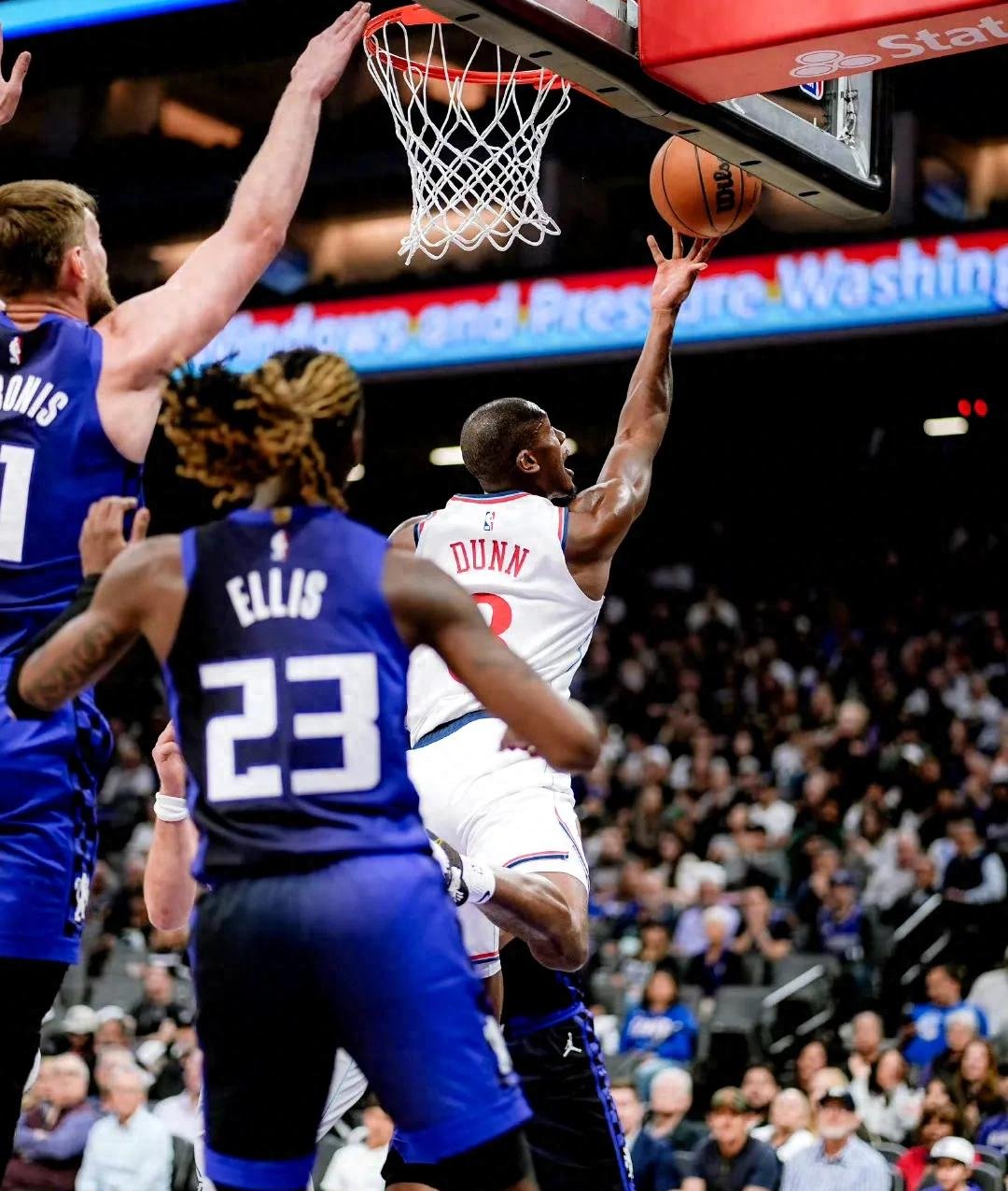 快船取得连胜，球员战绩斐然表现有所突破的简单介绍